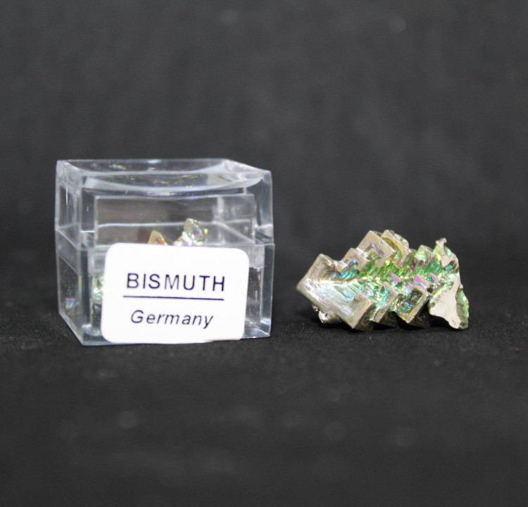 Bismuth Crystal in Magnifier Boxes - Crystalline Bismuth Hoppers
