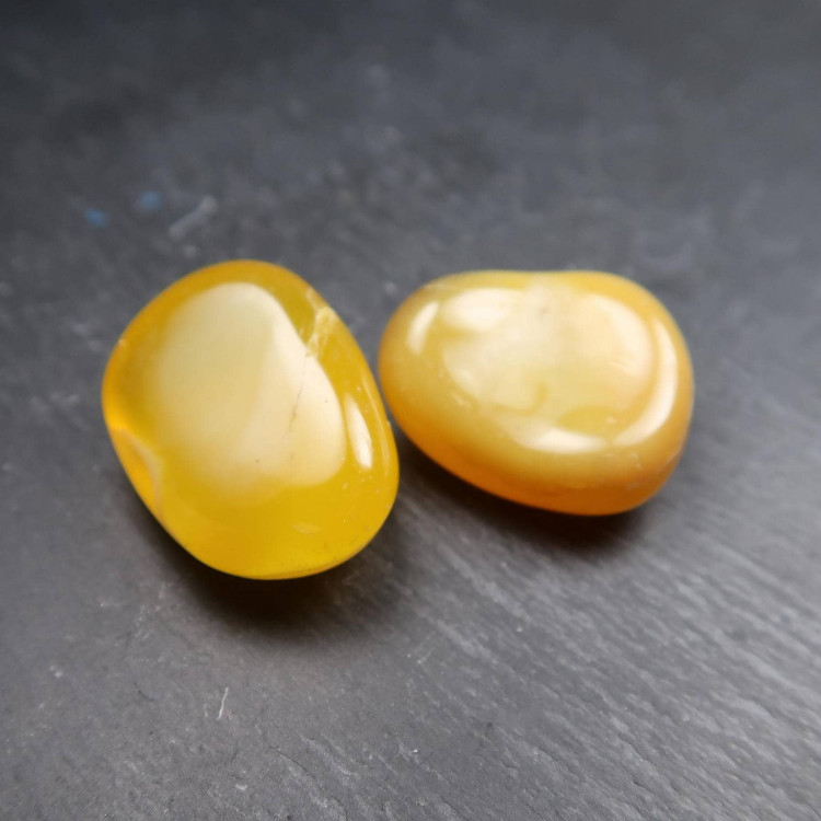 Yellow Agate Tumblestones (1)