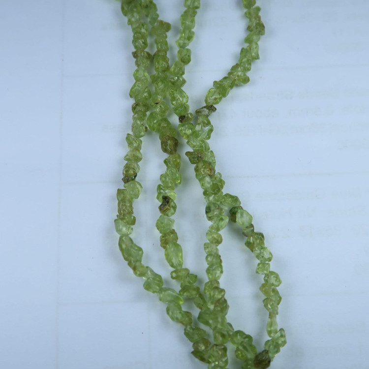 green peridot chip bead strands for jewellery making 2