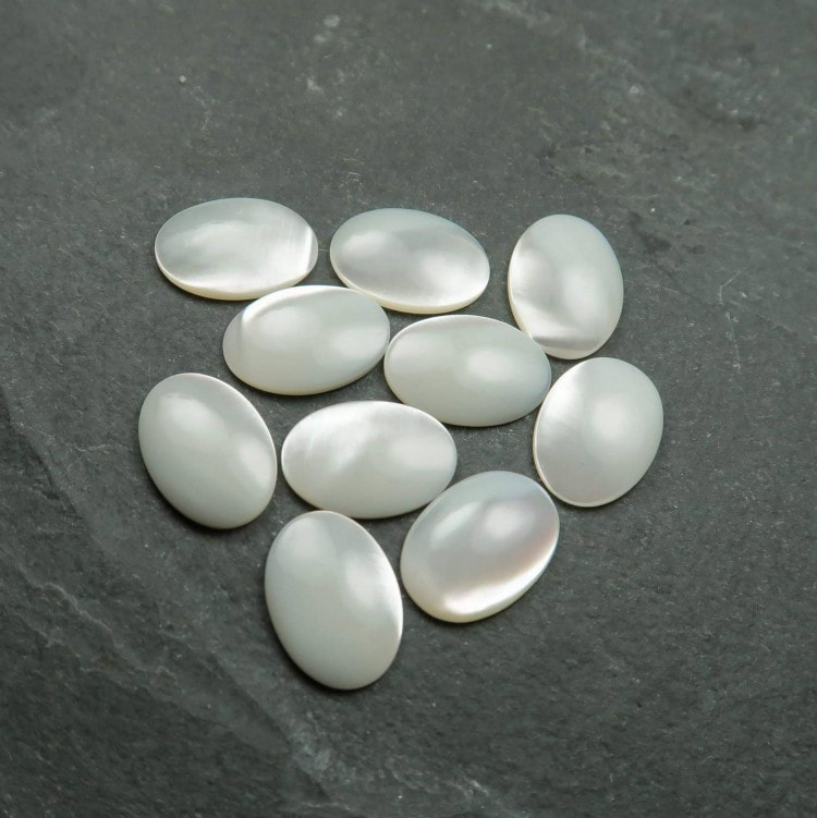 Mother of pearl cabochons