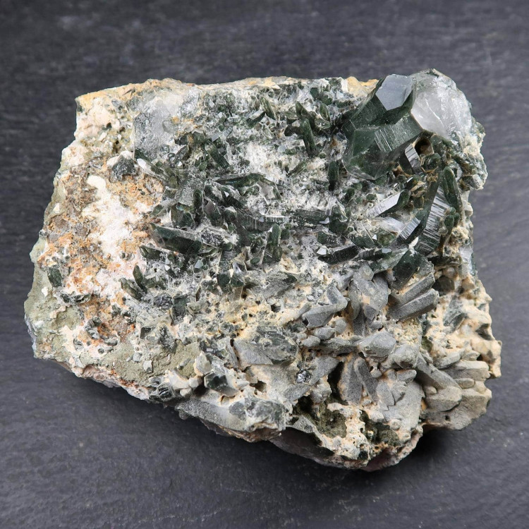 chlorite in quartz cluster specimen from pakistan 2