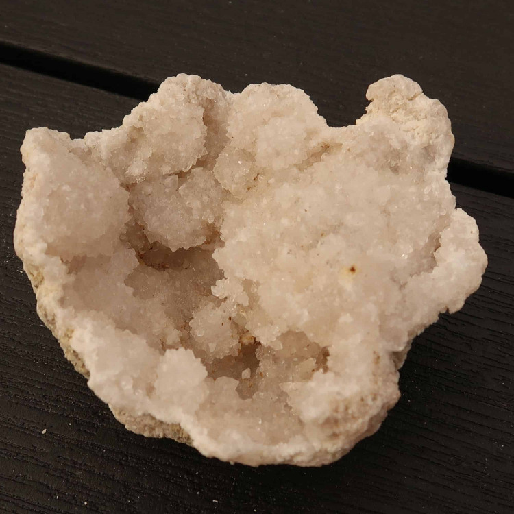 moroccan white quartz geode halves (24)