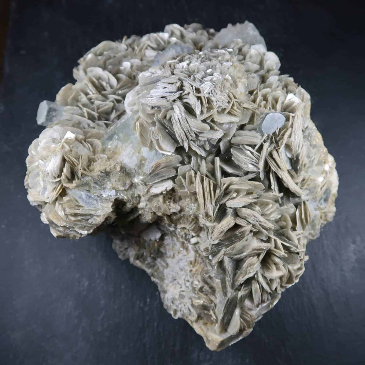 aquamarine and muscovite specimen from afghanistan 10