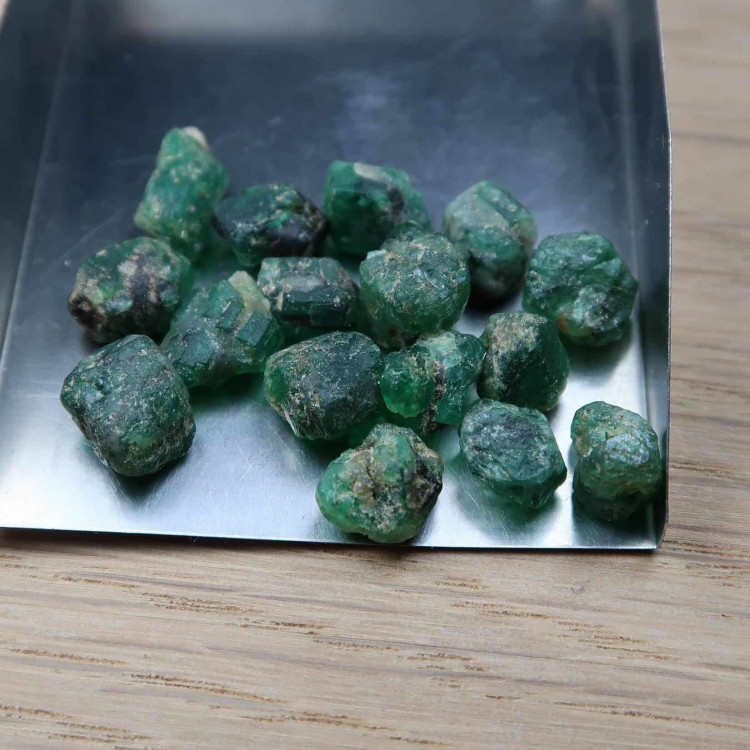emerald crystals medium a