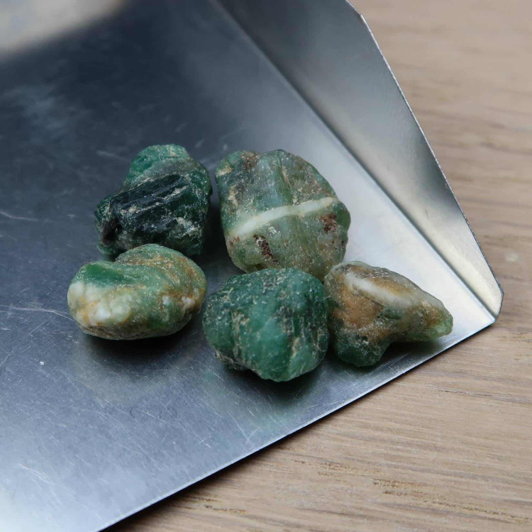 emerald crystals medium c