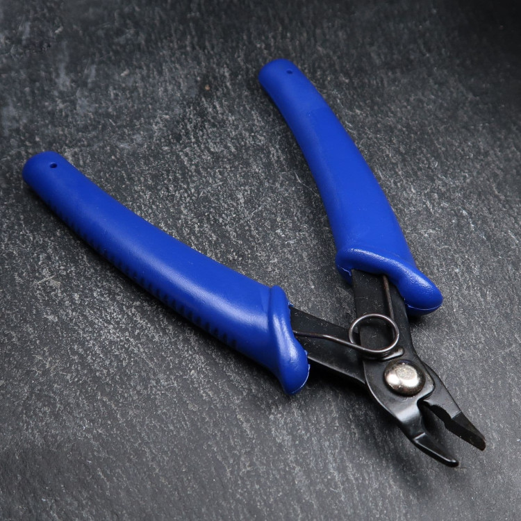 blue flush cutters for jewellery making
