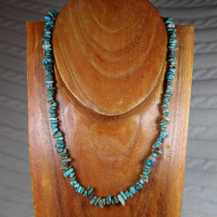 turquoise beaded necklace with lobster clasp (2)