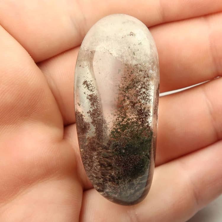 chlorite in quartz tumblestones 3